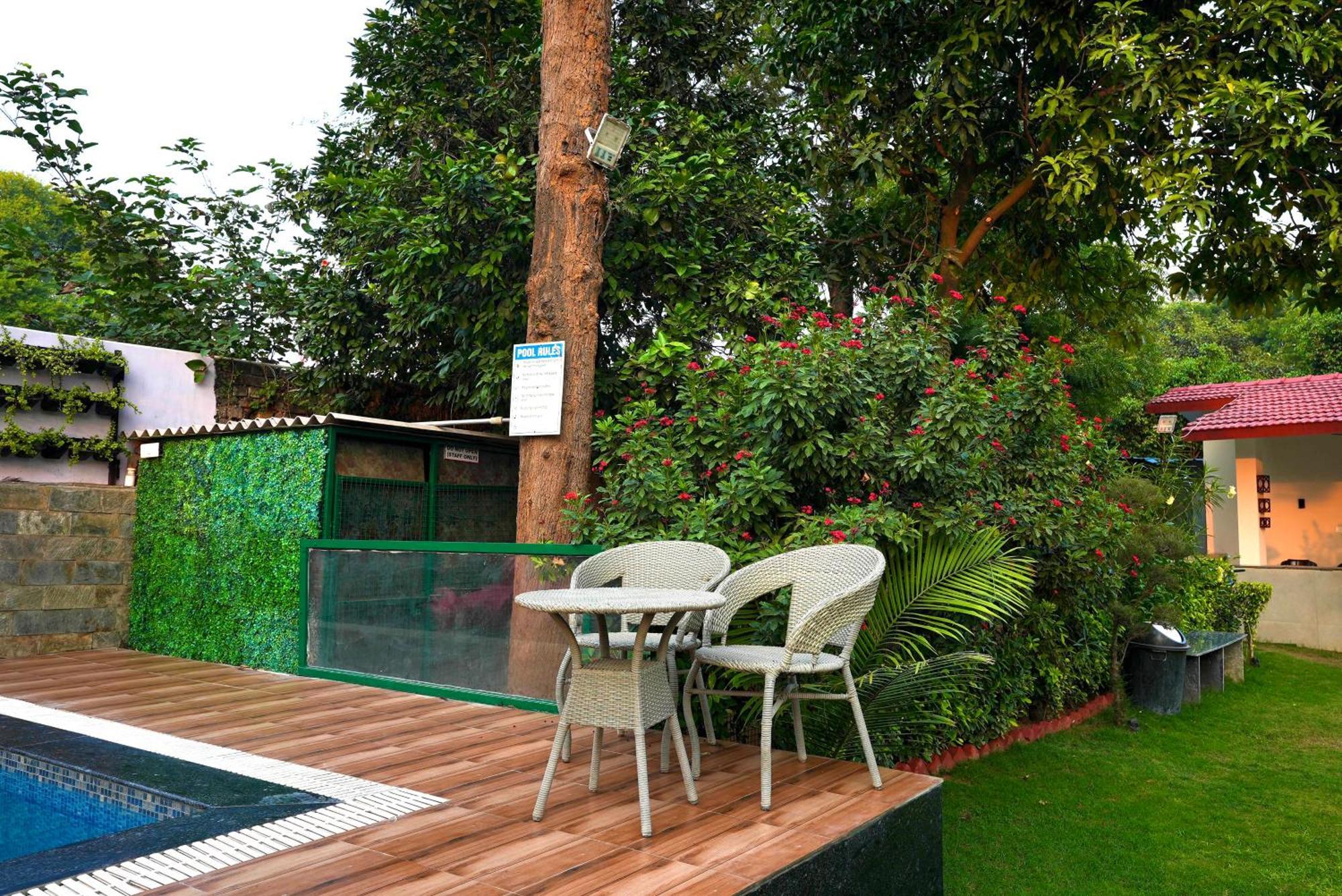 Farm The Retreat - With Private Pool Villa Manesar Exterior photo